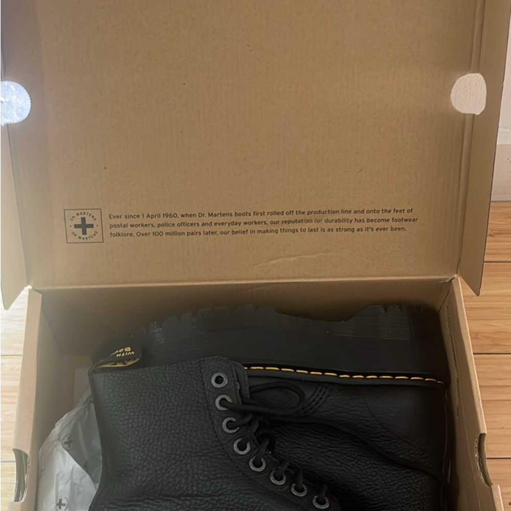 Dr. Martens 1460 Pascal Max Black Boots